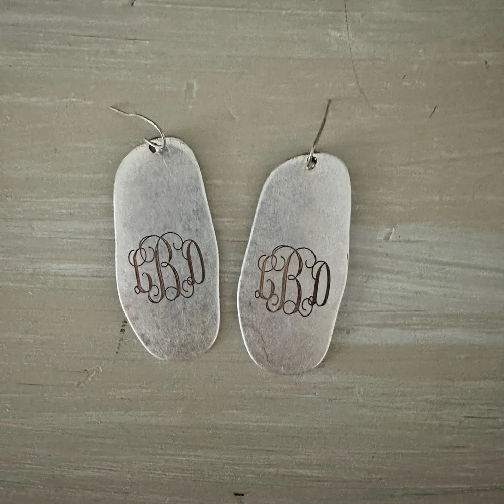 Sterling silver initial earrings - Picture 2 of 2